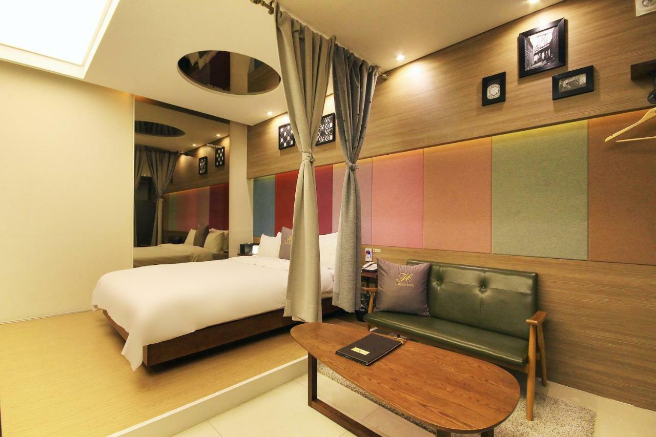 H Drive Hotel Iksan Екстериор снимка
