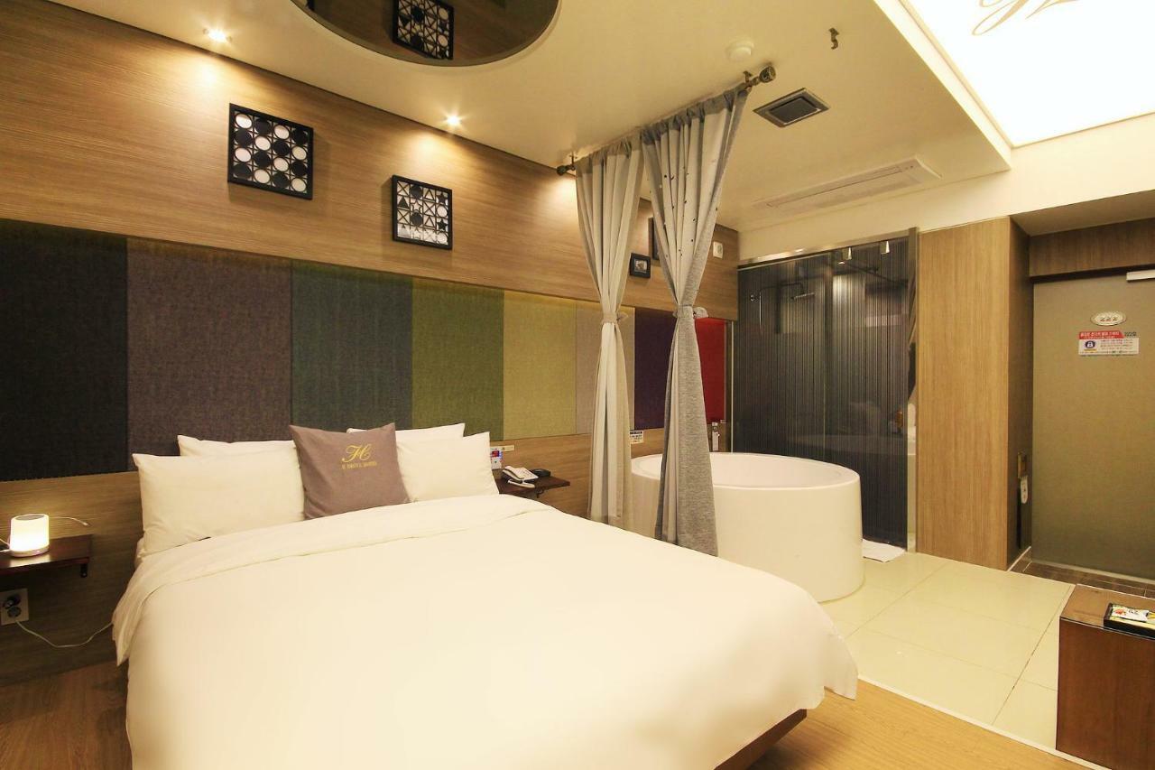 H Drive Hotel Iksan Екстериор снимка