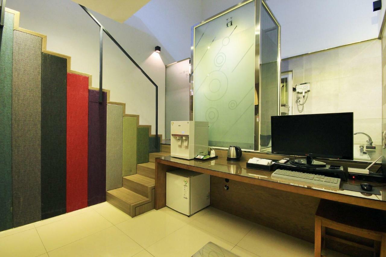 H Drive Hotel Iksan Екстериор снимка