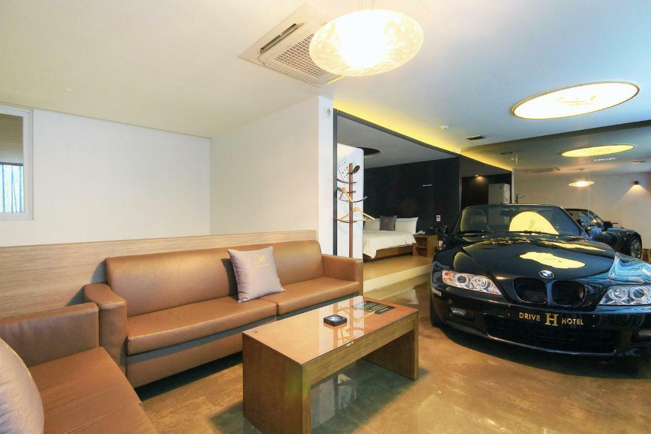 H Drive Hotel Iksan Екстериор снимка